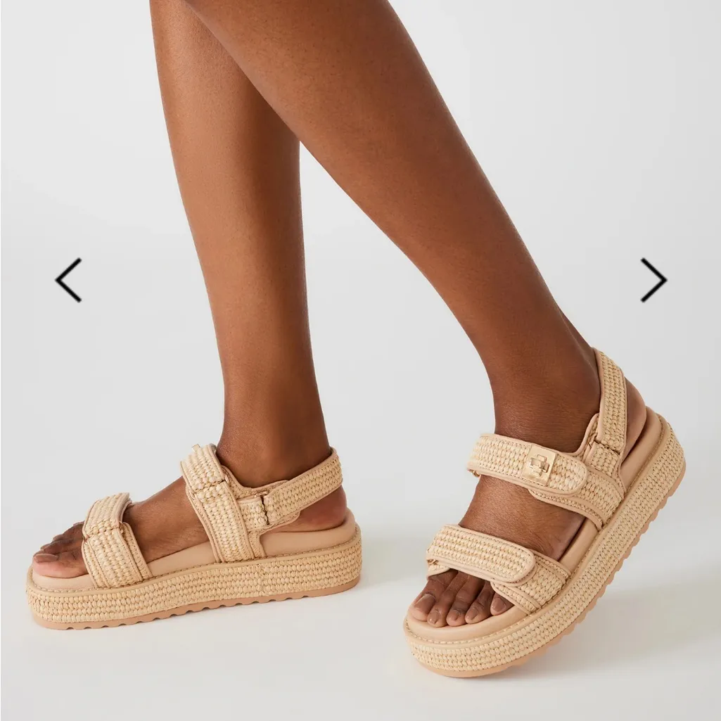 NWOB Steve Madden Big Mona Raffia Sandals - Image 3