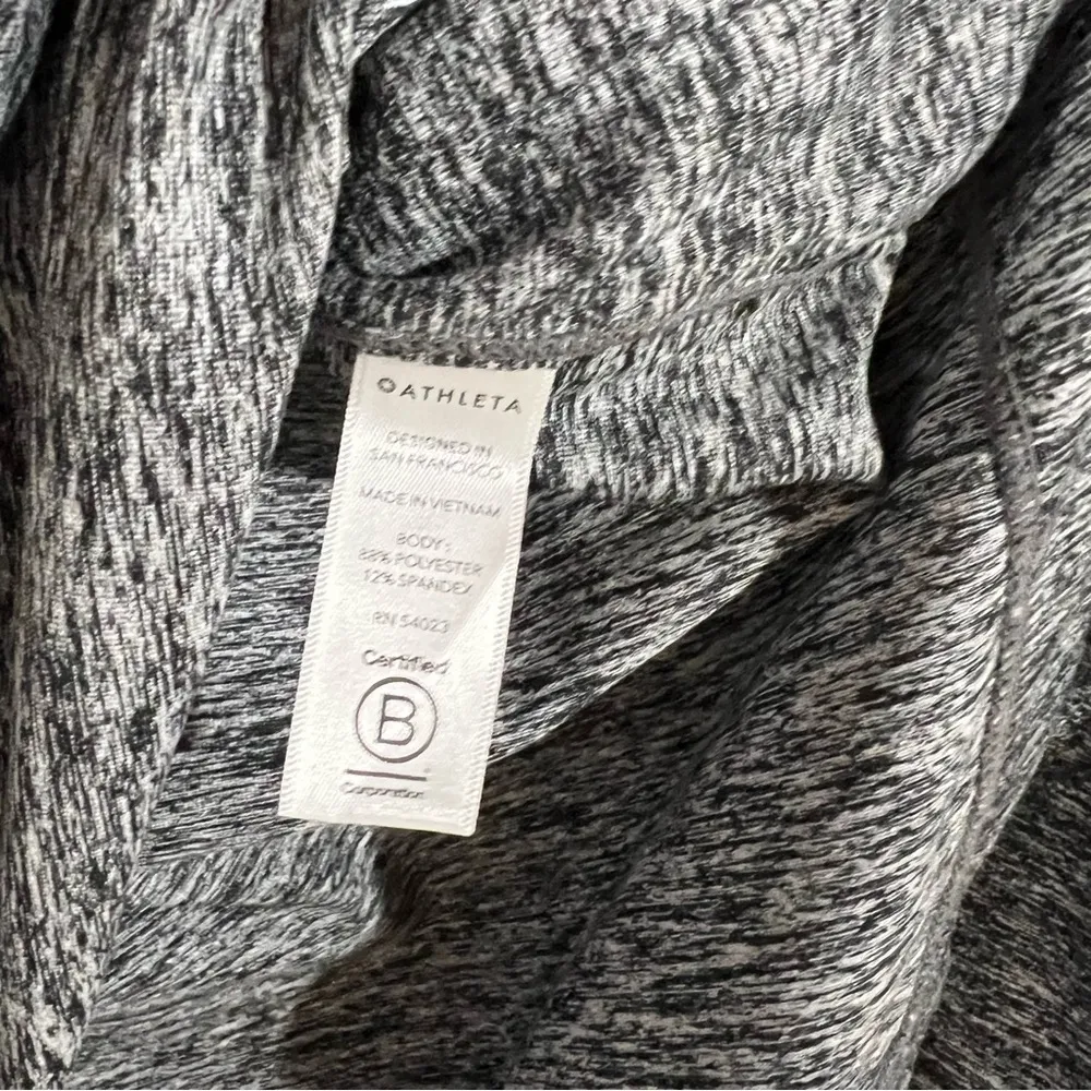 Athleta Uptempo Hoodie Sweatshirt in Charcoal Gray Size M - Image 9