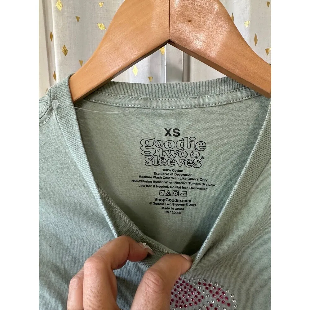 Goodie Two Sleeves NWOT 100% Cotton Rhinestones Cowboy Hat Boots Baby Tshirt XS - Image 4