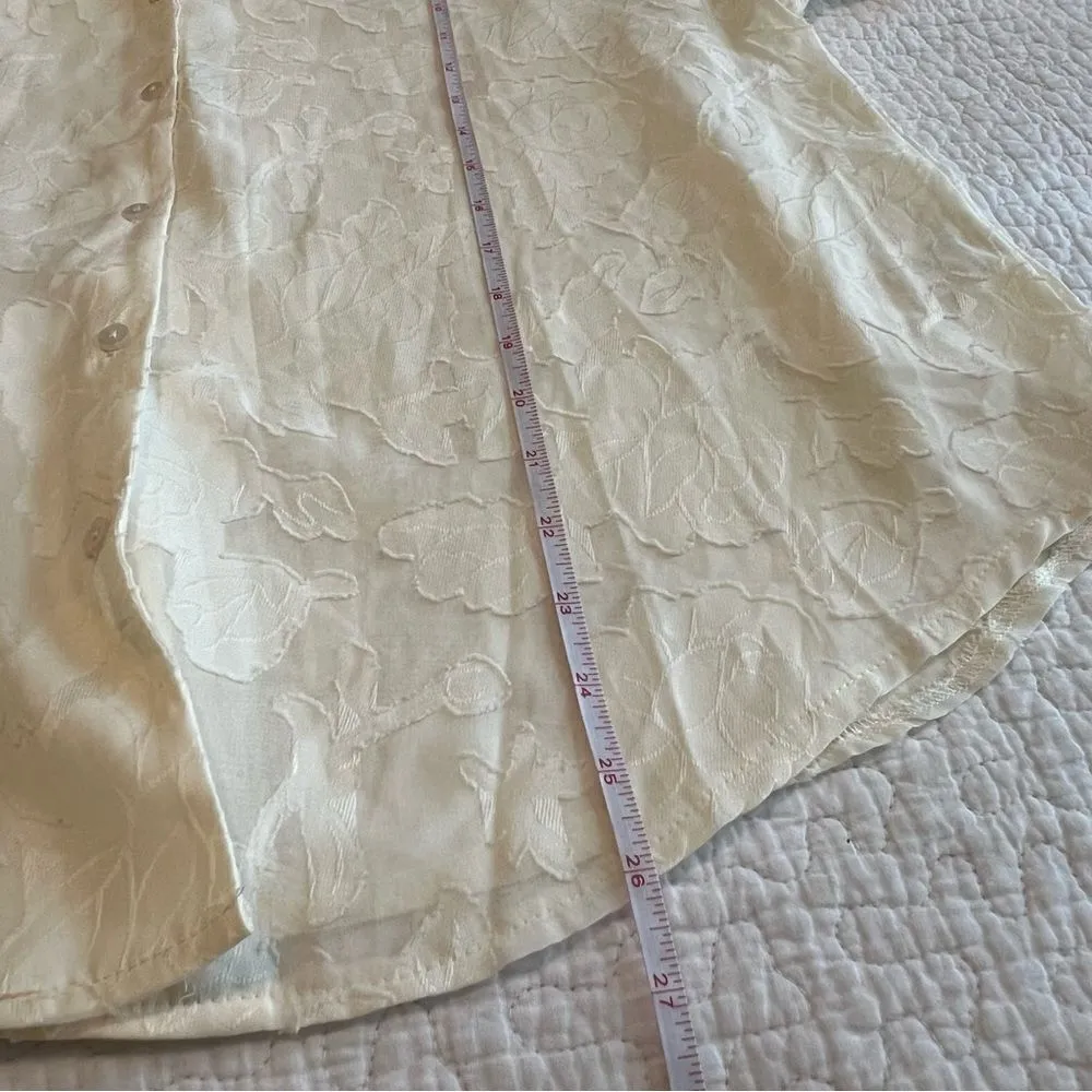 ✨ Hyfve Women’s Off White Floral Sheer Top Button Down Large - Image 12