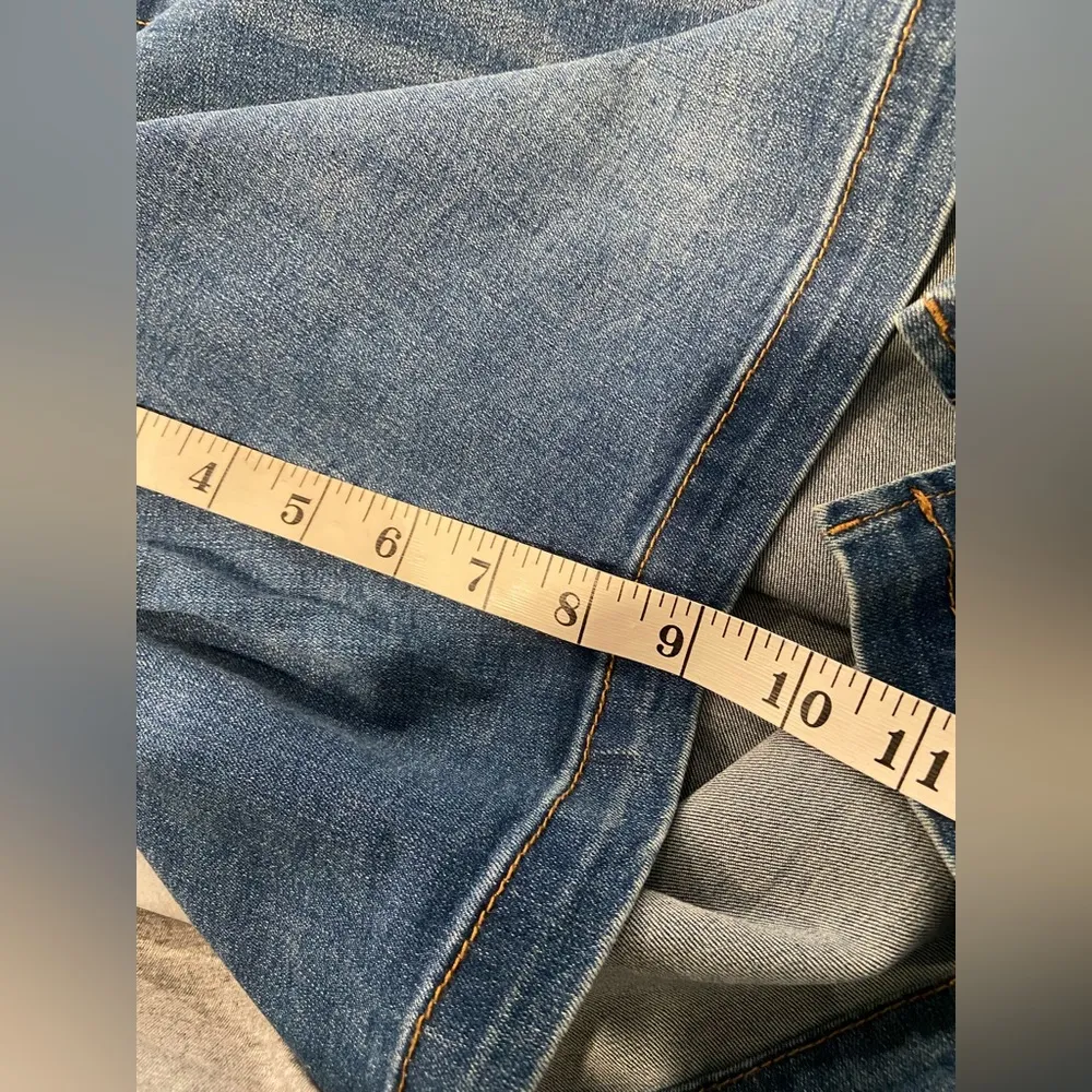 NWT Terra & Sky Size 4X Elastic WaistSplit Hem Med Wash Denim Jean Shorts - Image 9