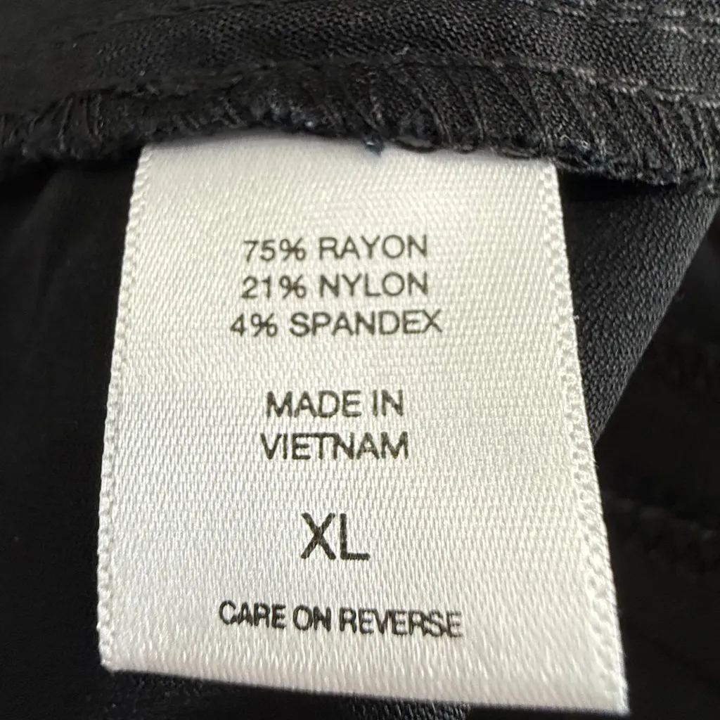 New York & Company Classic Black Bermudas Size XL - Image 5