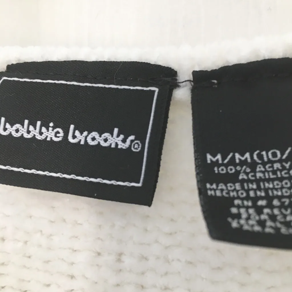 FINAL MARKDOWN Ladies Bobbie brooks sweater medium - Image 4