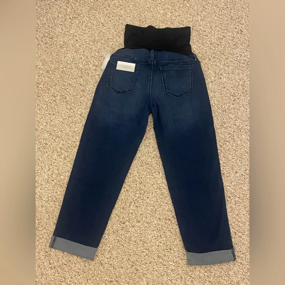 Maternity a-glow crop jeans dark wash size small - Image 5