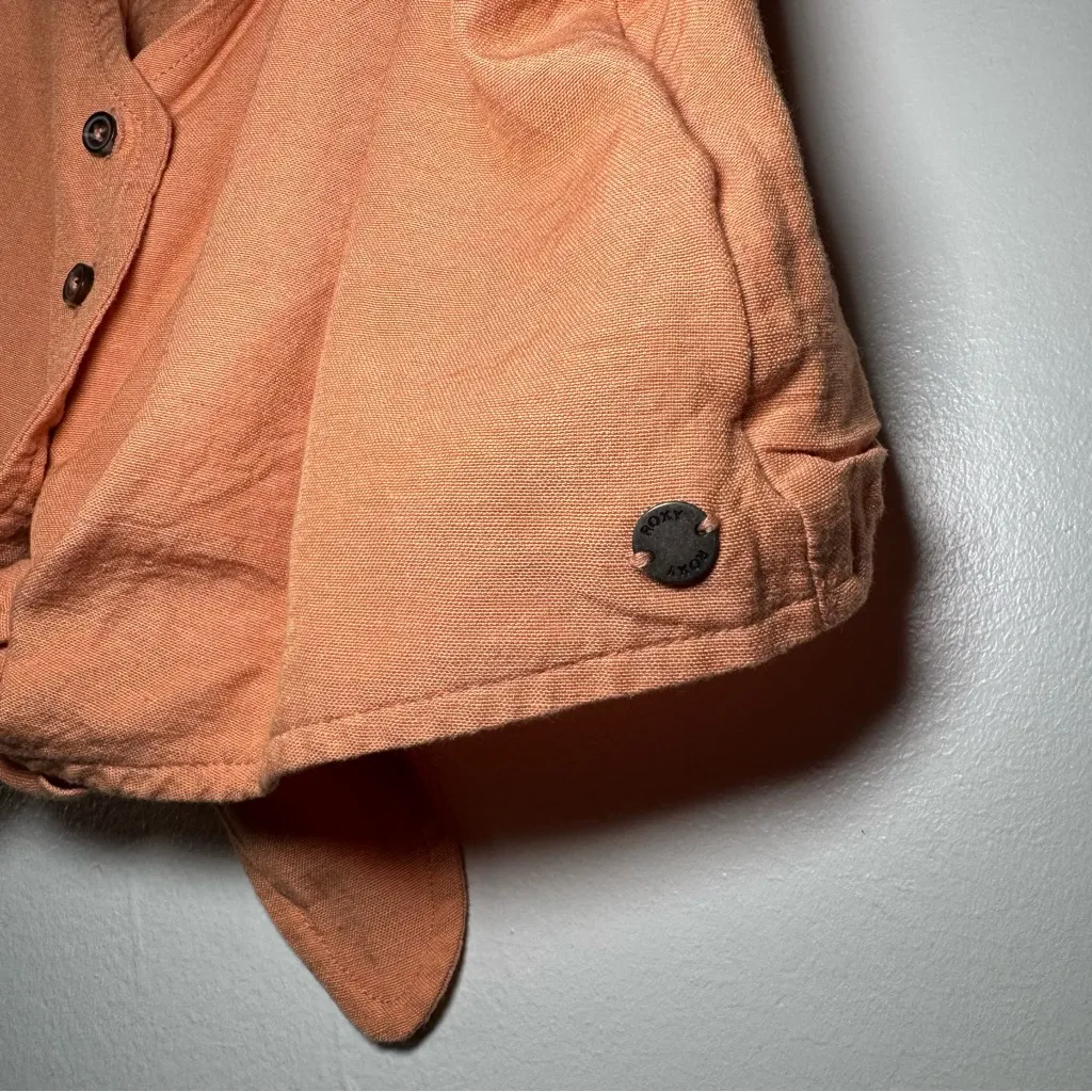 Roxy Size M Cropped Button Front Flutter Sleeve‎ Coral Top - Image 3