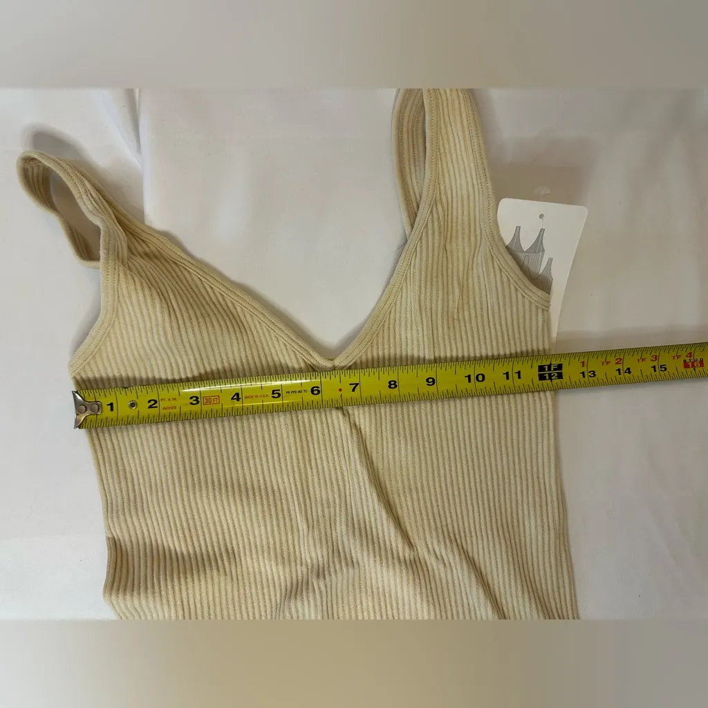 AURA Ribbed beige M/L athletic yoga top NWT - Image 5