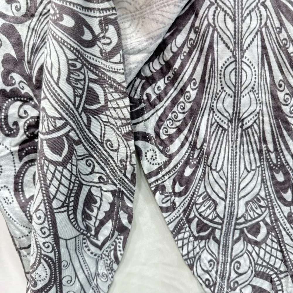 Rose + Olive Pale Sage Green & Black High Low 3/4 Sleeve Boho Top Medium - Image 7