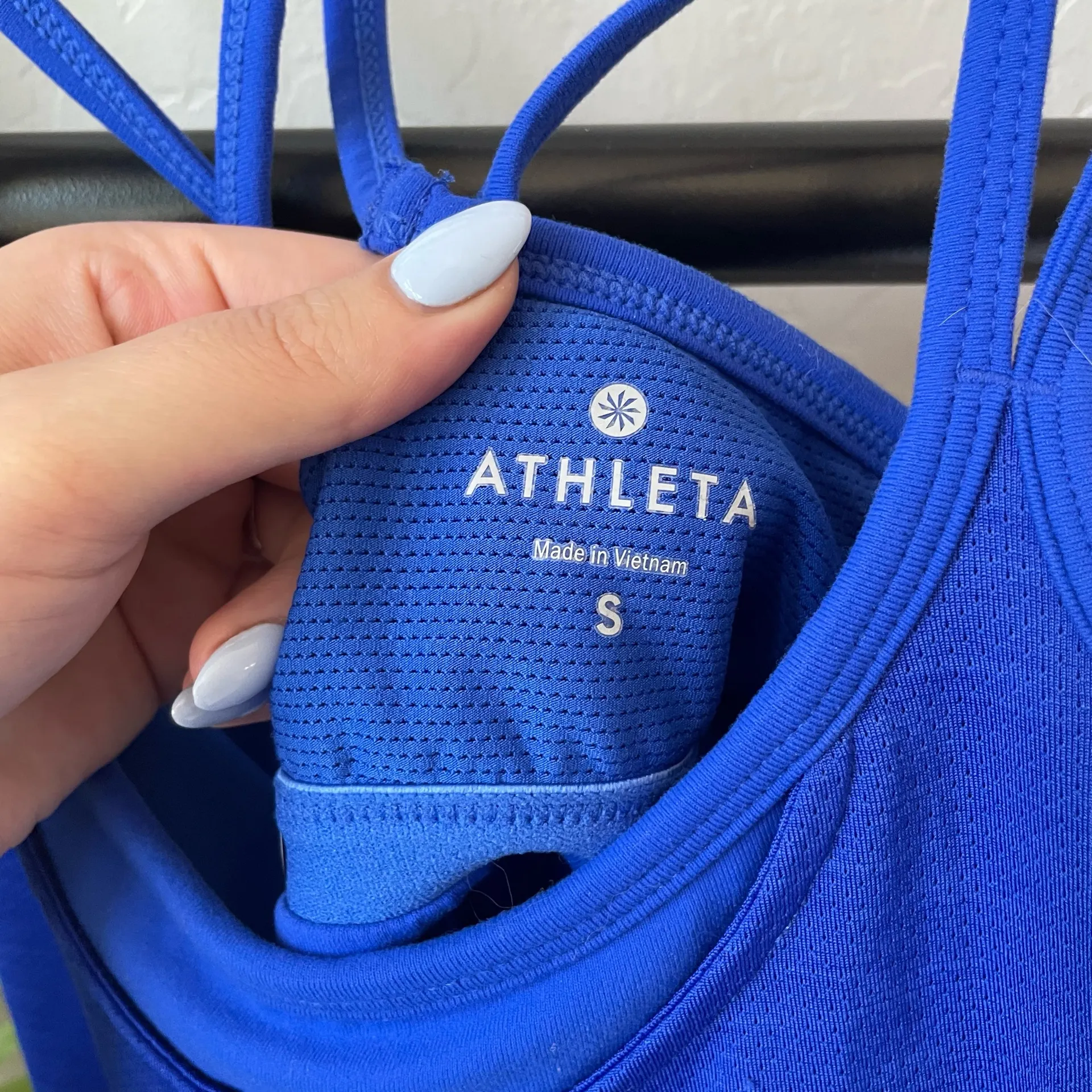 Athleta Strappy Cobalt Blue Mesh Energize Built-In Bra Tank Yoga Activewear - Image 3