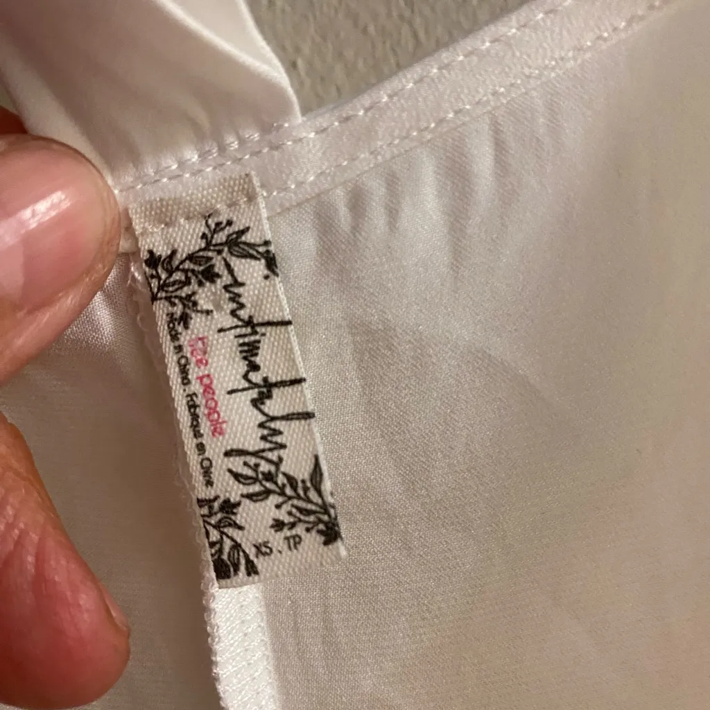 Intimately Free People Womens White Tank Top S Small Bust 44” V Neck Oversized - Image 3