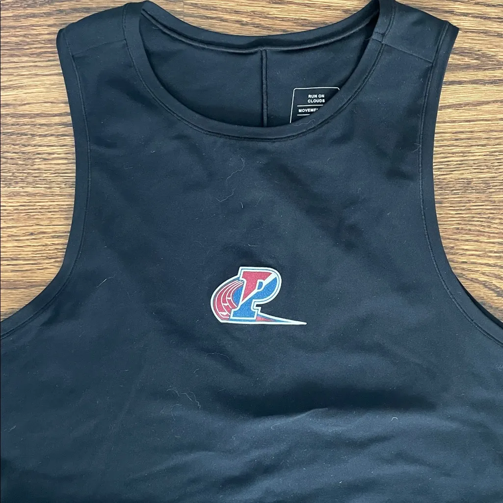 NWT On Running Movement Tank Top Black Penn Relays Size Medium - Image 2