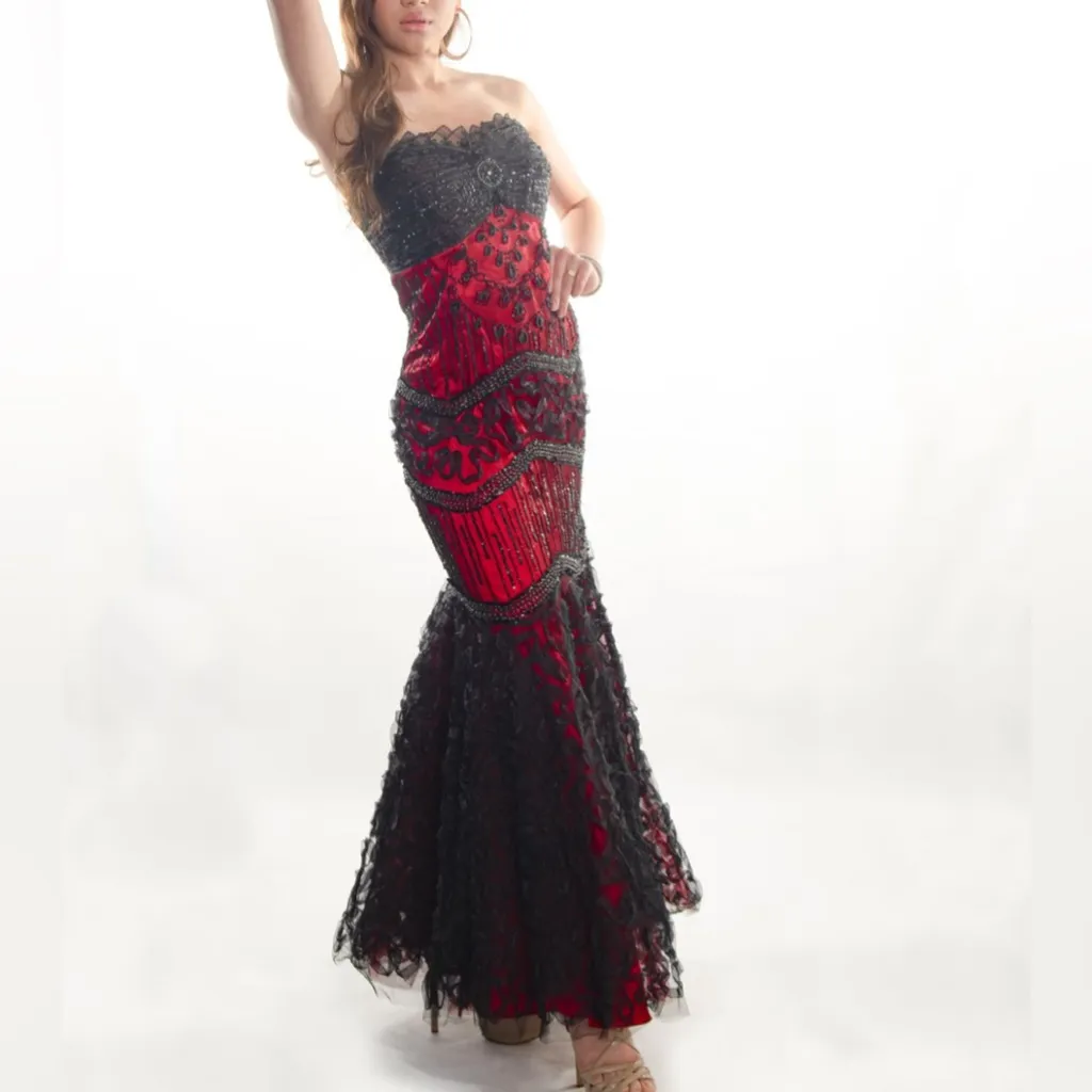 Vintage style stunning burlesque gothic black and red mermaid evening gown small - Image 9