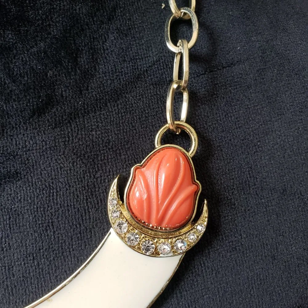 Womens Fashions Multicolor Broach Style Collar Necklace with Lobster Clasp Gold - Image 3