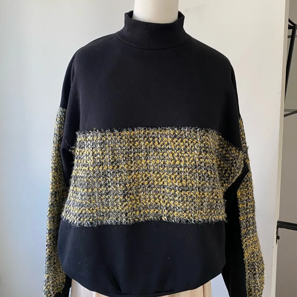 Bershka Womens Woven Black Textured Sweater Size Large - Image 3