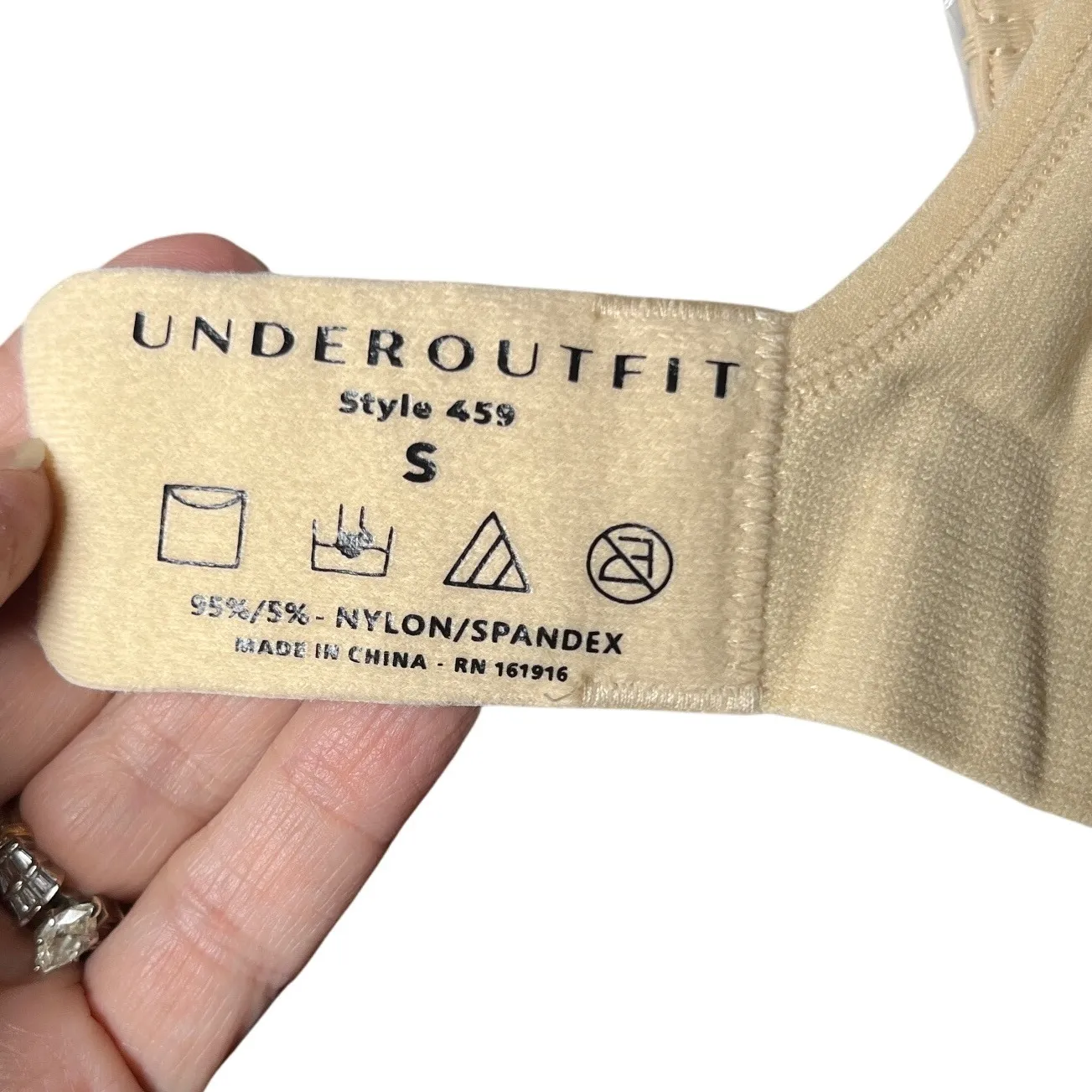 UNDER OUTFIT Style 459 Seamless Comfort Bra Beige Size S Adjustable Straps Tan - Image 8