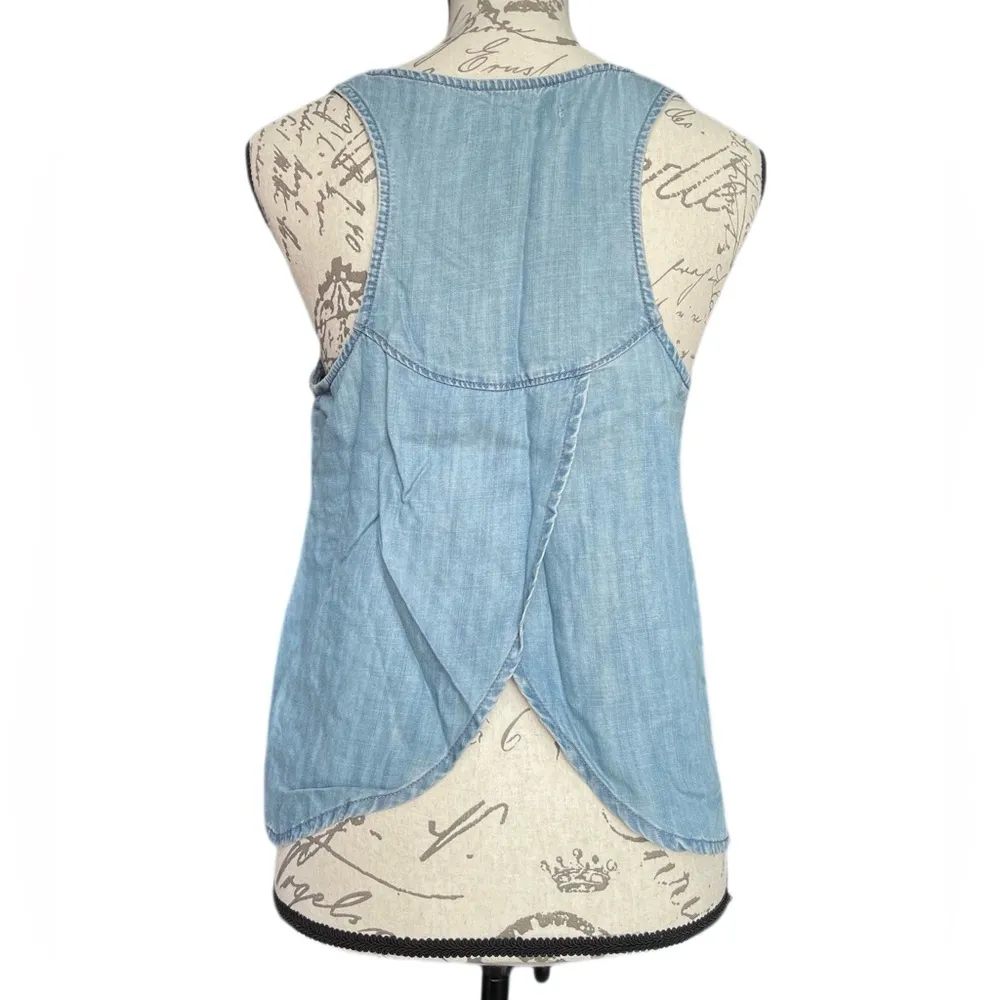 Abercrombie Fitch VTG Soft Chambray Floral Embroidered Split Back Tank Top - S - Image 3