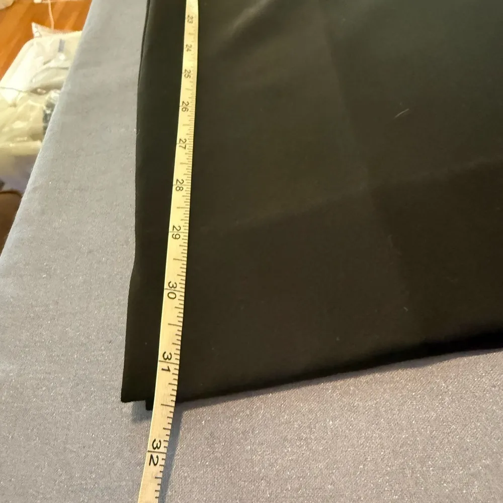 White House Black Market Black Ankle Cropped Pants - Image 5