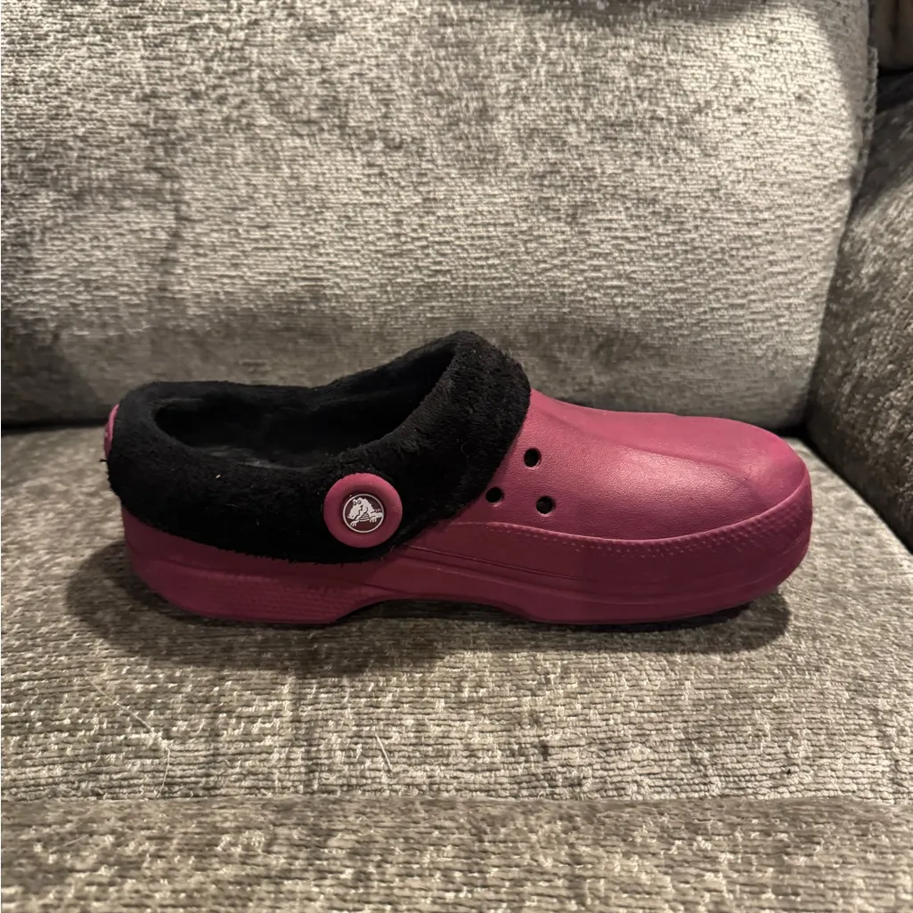 Women’s CROCS Purple Eggplant Black Insulated clogs Size 9 - Image 3