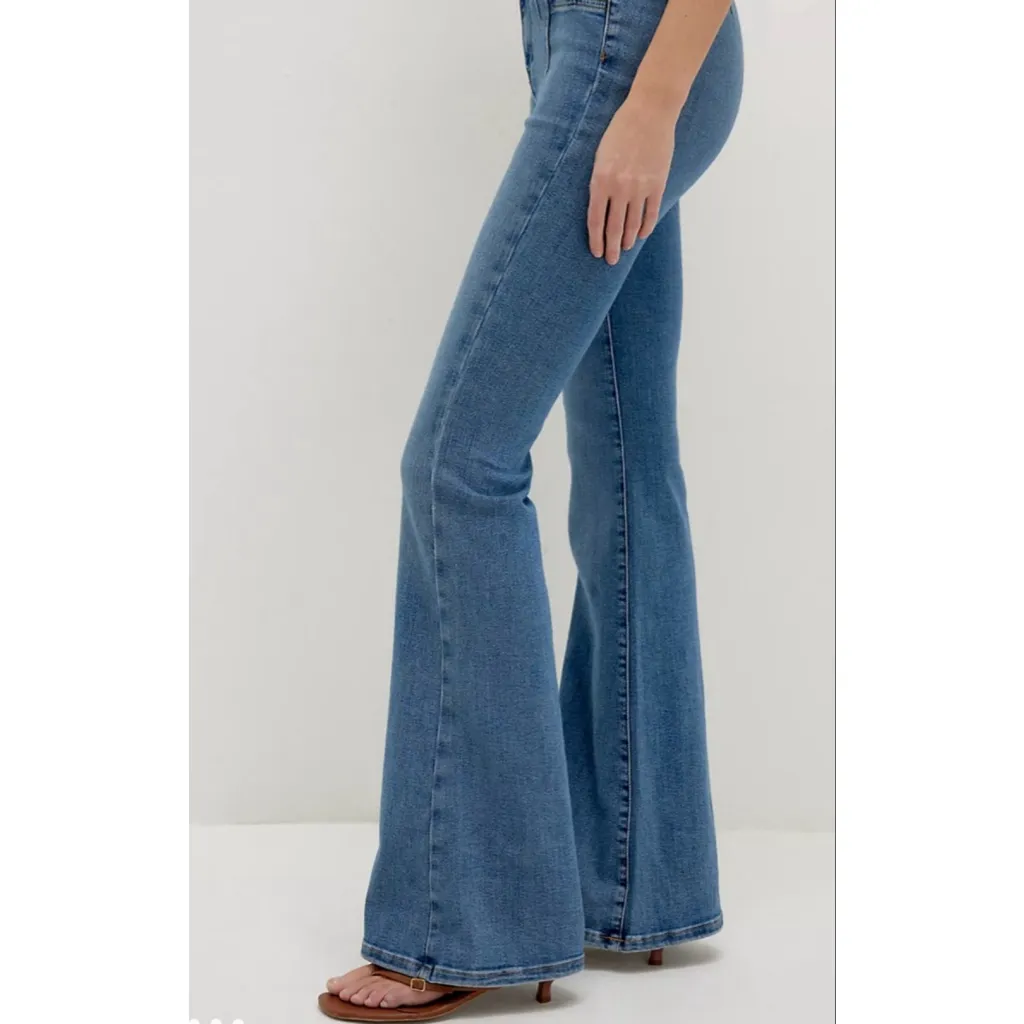 We The Free Jayde Flare Jeans Size 29 Sunburst Blue NWOT - Image 3