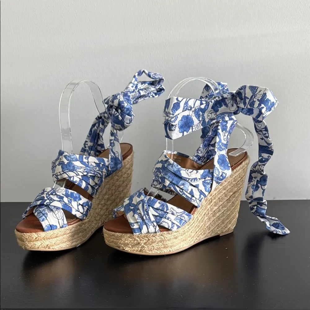 H&M  Elegant Blue Patterned Wedge Sandals Sz 37/6.5 - Image 2