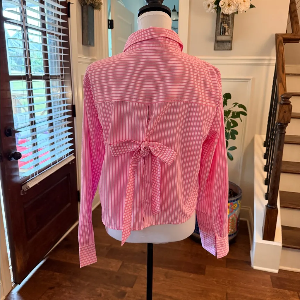 Boutique NWOT Pink Striped Cropped Women's Top with Bow Detail in Back Size L - Image 4