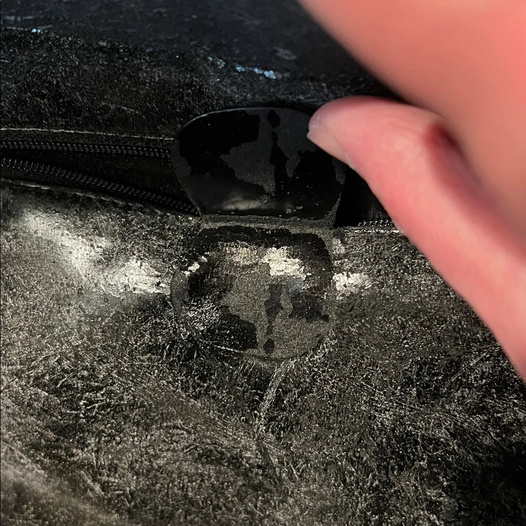 Gucci Black Vanity Bag with Bamboo Accents - Rehab - interior peeling - Image 10