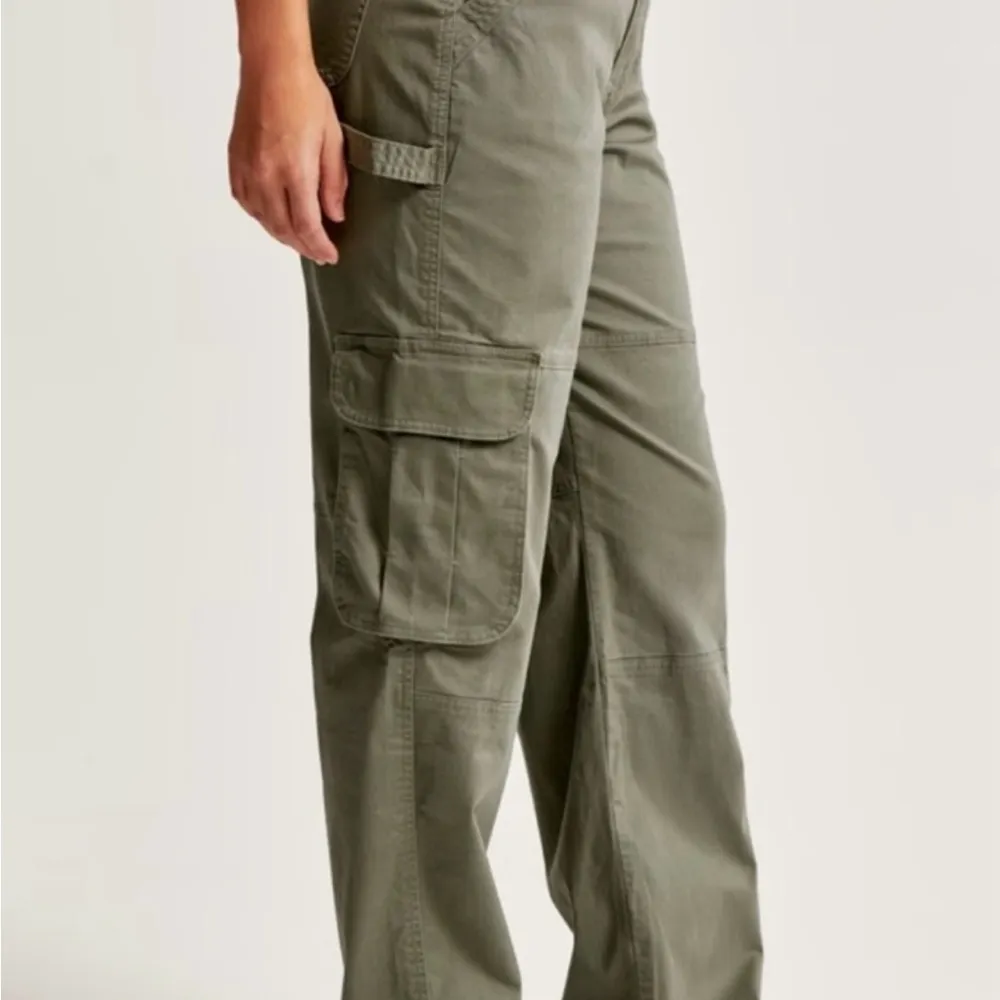 Abercrombie & fitch curve love relaxed fit cargo pants high rise sz 36/22 - Image 2