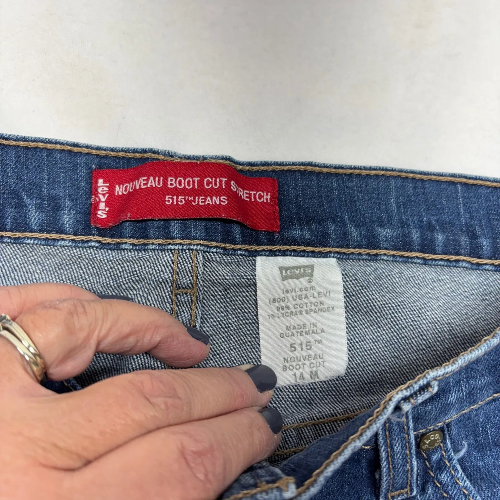 Levi's 515 Nouveau Boot Cut Stretch Jeans Women's Size 14/32 Medium‎ Wash Denim - Image 2