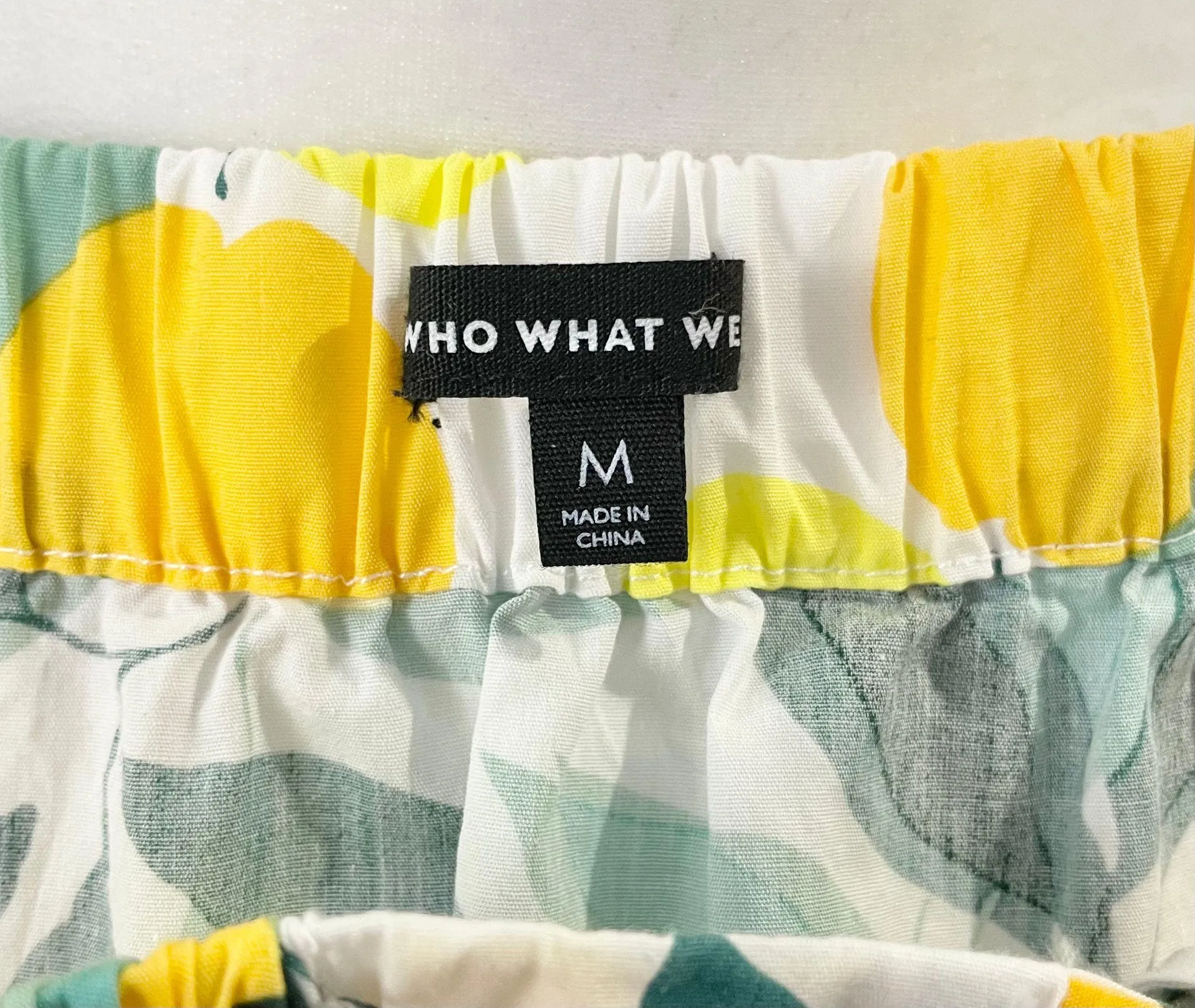 Lemon Print Tie Front Off The Shoulder Shirt Size Medium - Image 19