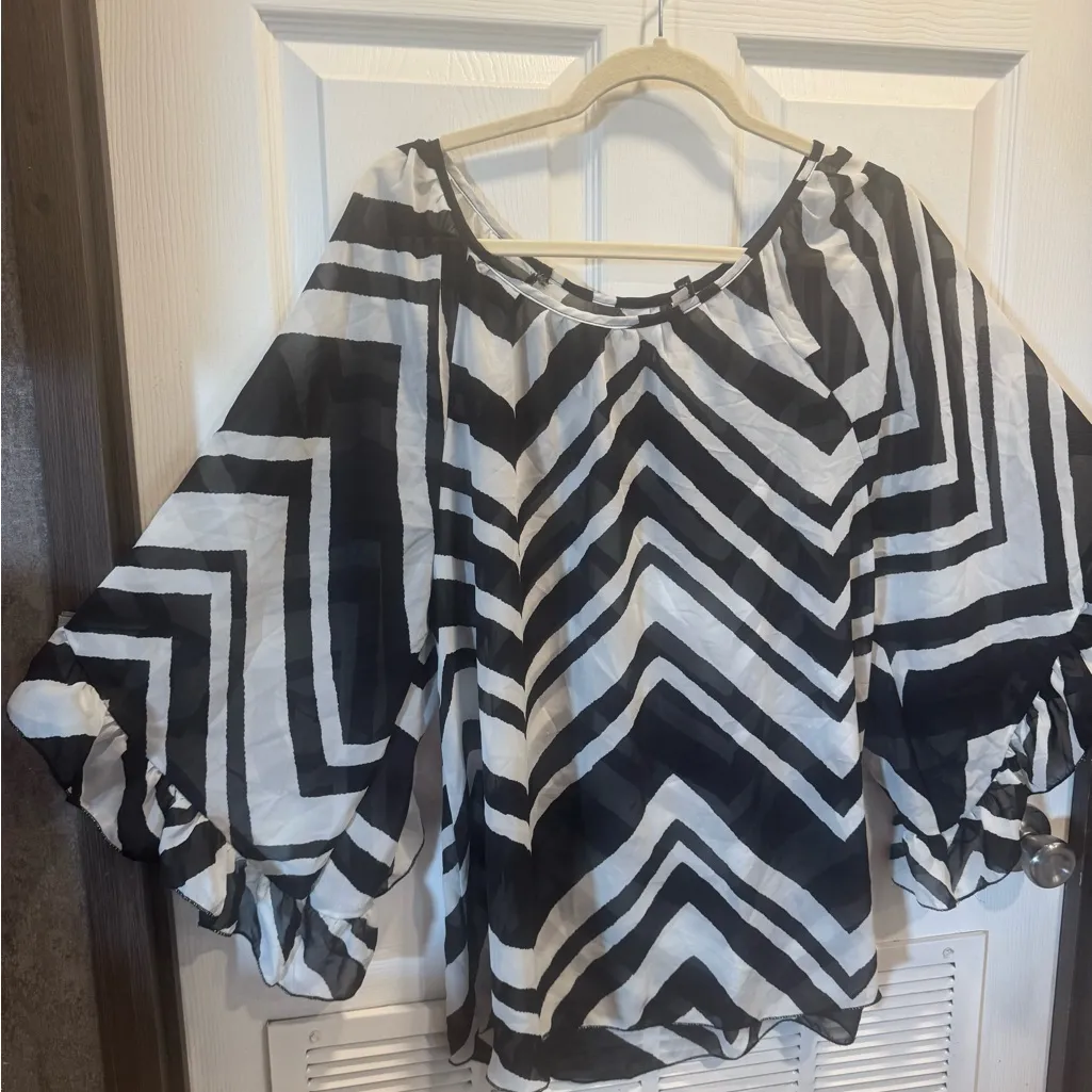 Women’s R Rouge SheerBlouse Bell Sleeve Size Medium Black - Image 3