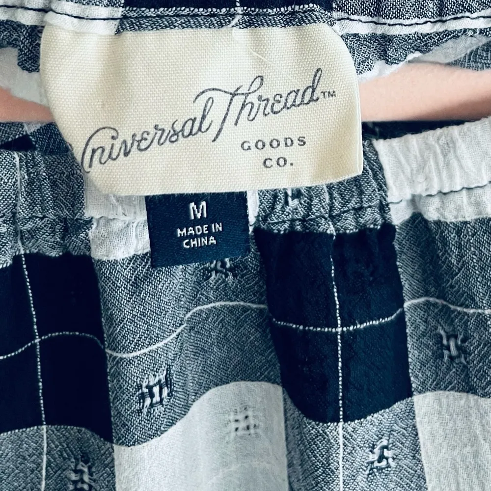 Universal Thread Plaid Off-Shoulder Women's Top Size M - Image 3