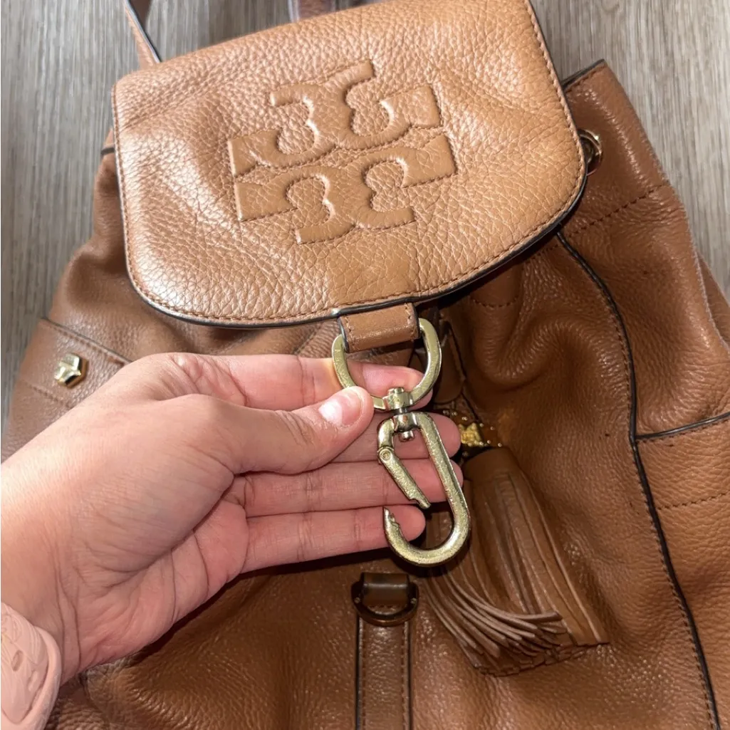Tory Burch  Thea flap backpack - Image 14