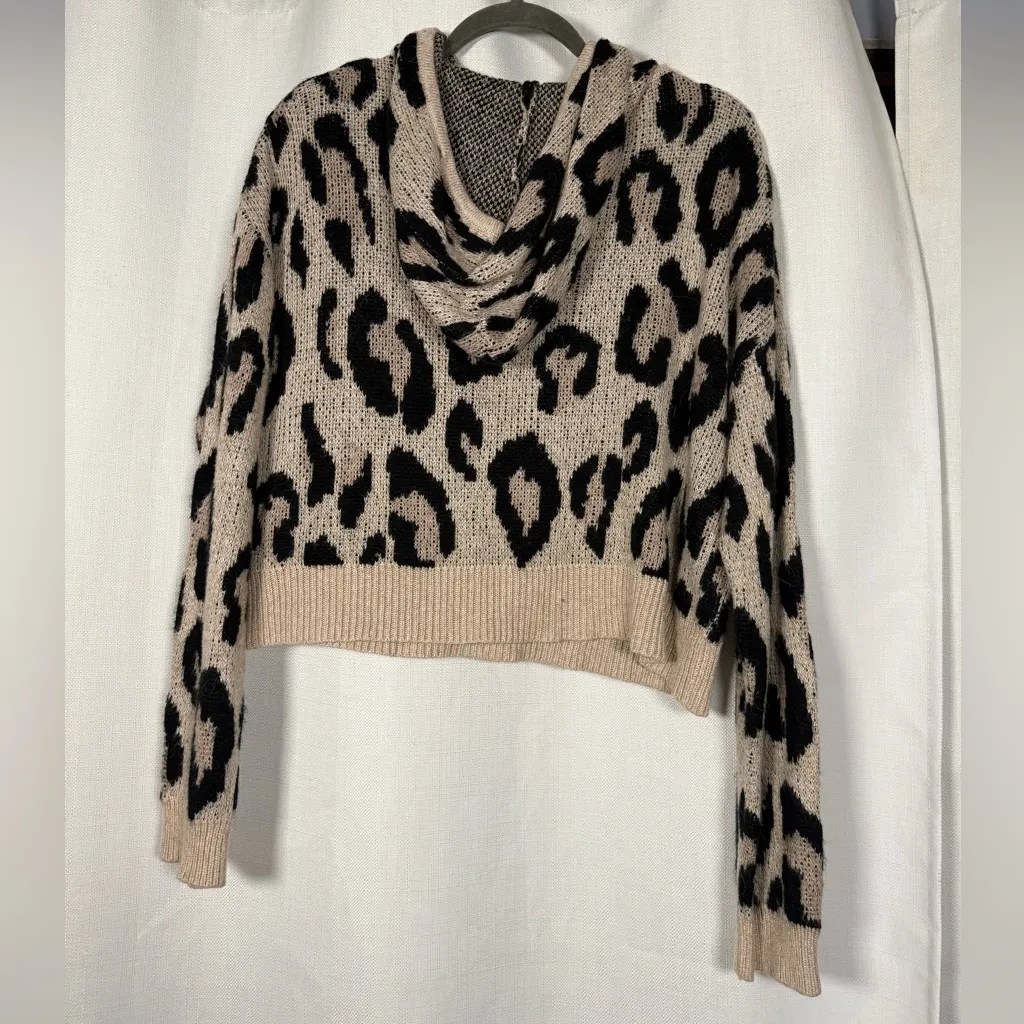 Vici Fuzzy Brown and Black Cheetah Print Pullover Hoodie Sweater Large - Image 4
