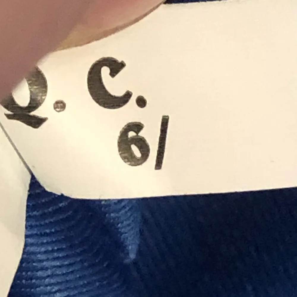 SHARIF New York City Landmarks Limited Edition Hand Painted Wristlet Clutch Black - Image 7