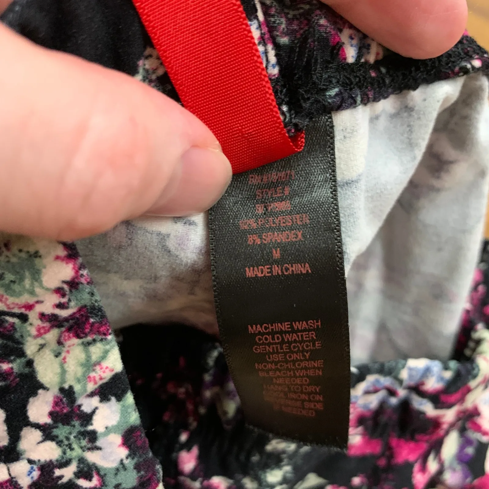 HOT KISS Black Floral‎ Bell Bottom Leggings Pants Women's Size Medium Flare Leg - Image 6