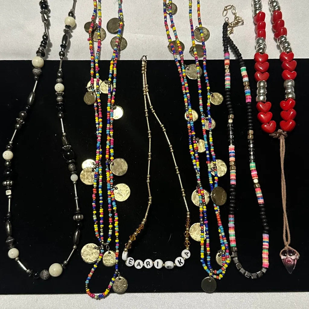 J436 Bulk Bundle of 6 Beaded Necklaces Gold - Image 2