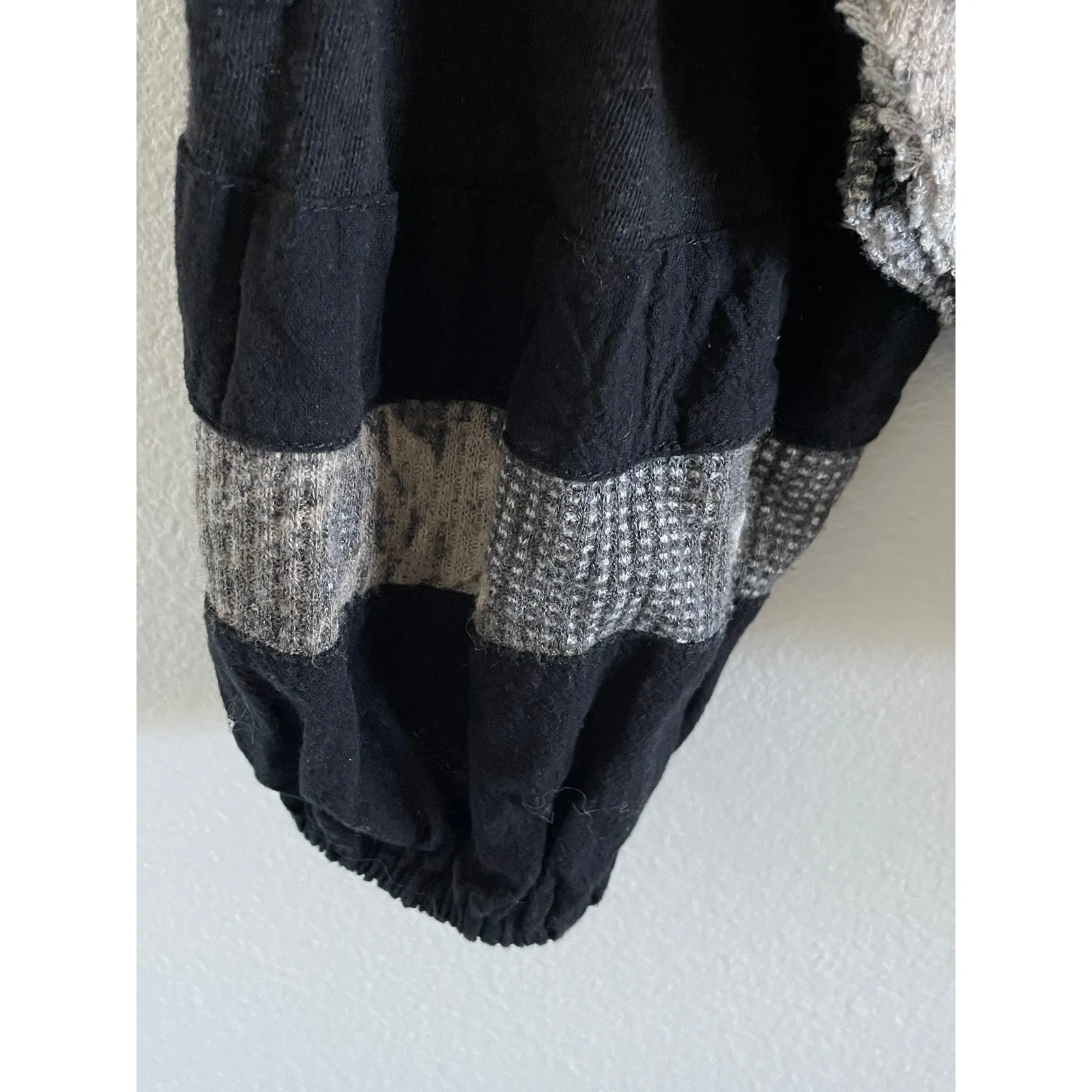 Free People Black Floral Waffle Knit Top XS Boho Streetwear Slouchy Long Sleeve - Image 3