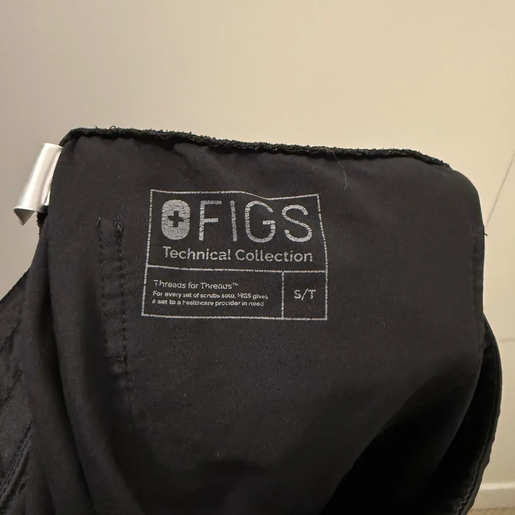 FIGS Zamora Jogger Scrub Pants Black Technical Comfort Size Small - Image 3