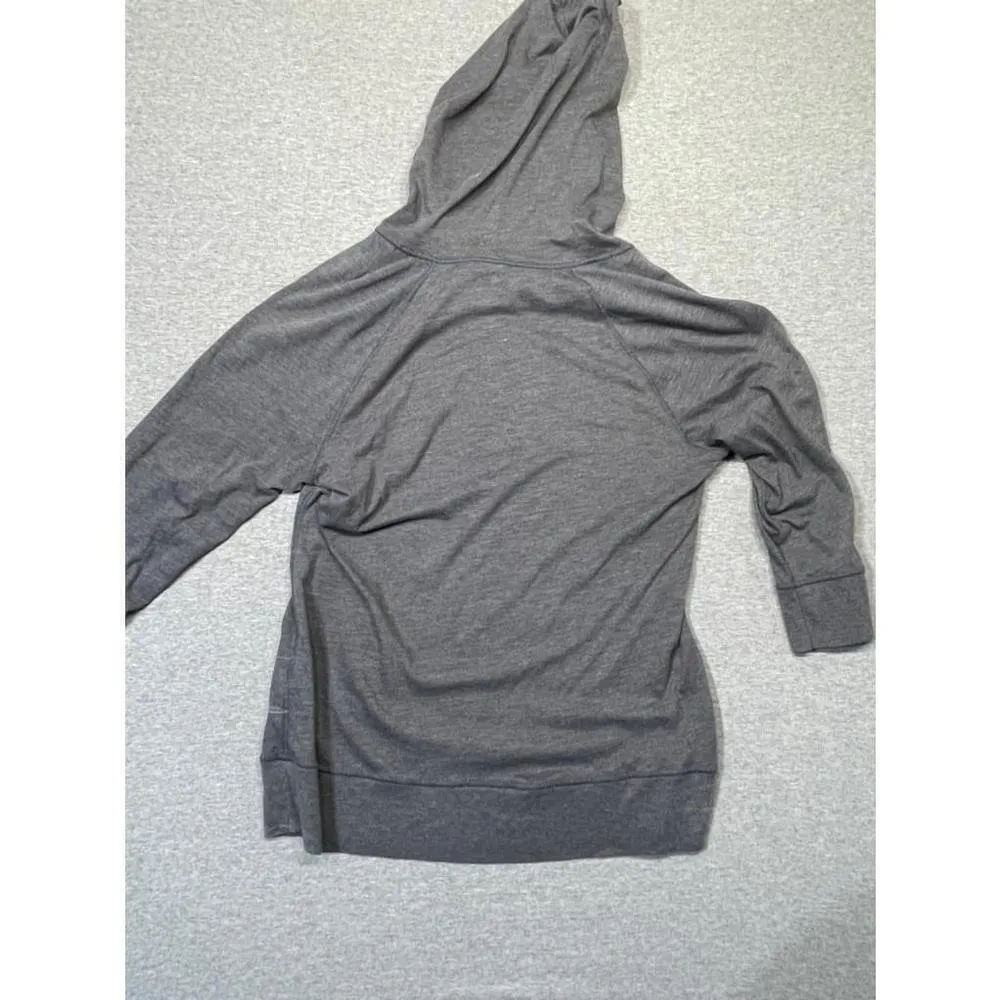 Women’s old navy gray hoodie - Image 3
