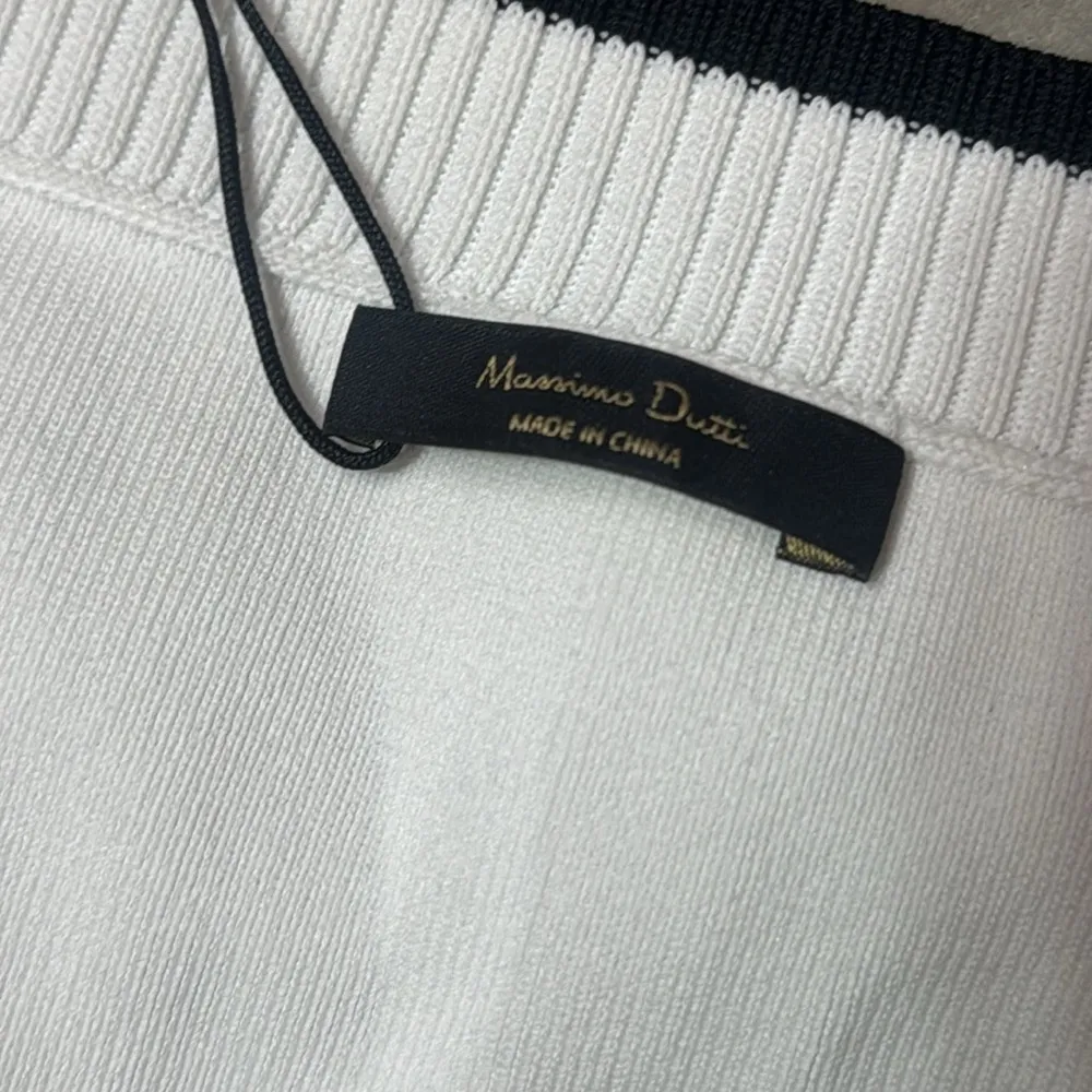 Massimo Dutti white and black knit V- neck  Button Down vest - Image 6