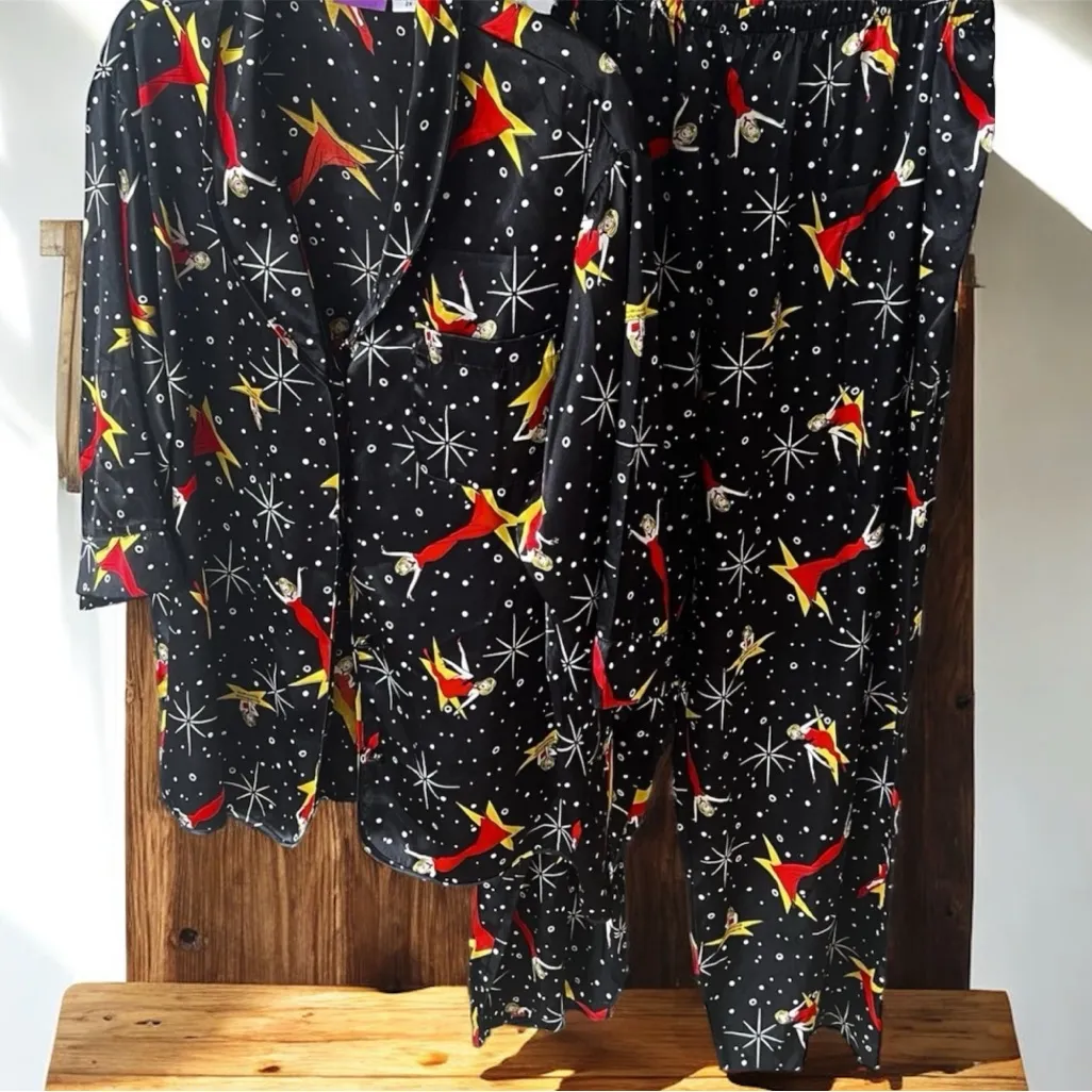 Vintage Suzanne Somers
Loungewear Black Satin Star Dancer
Pajama Set Size Small - Image 10