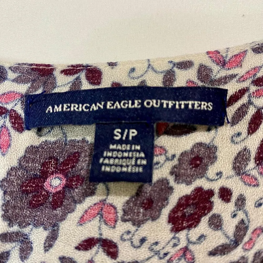 American Eagle Outfitters Women's Spaghetti Strap Cami Top Floral Size Small EUC - Image 4