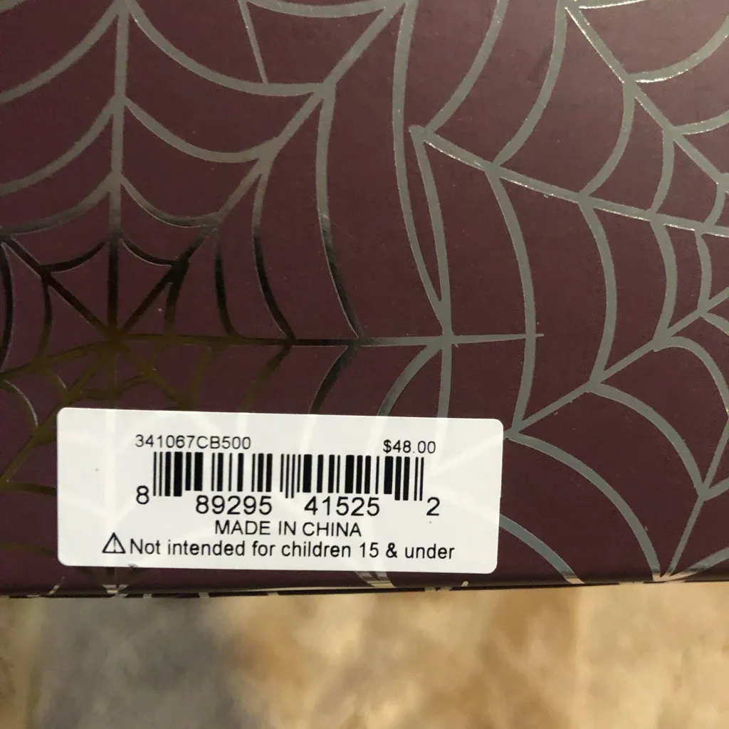 Betsey Johnson Day of the Dead earrings. New in box. - Image 4