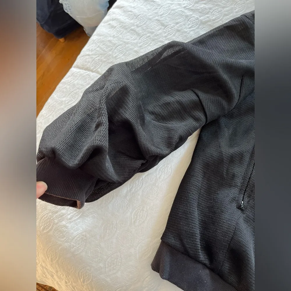 ALO Yoga Black Bomber Jacket with Relaxed Fit - Image 8