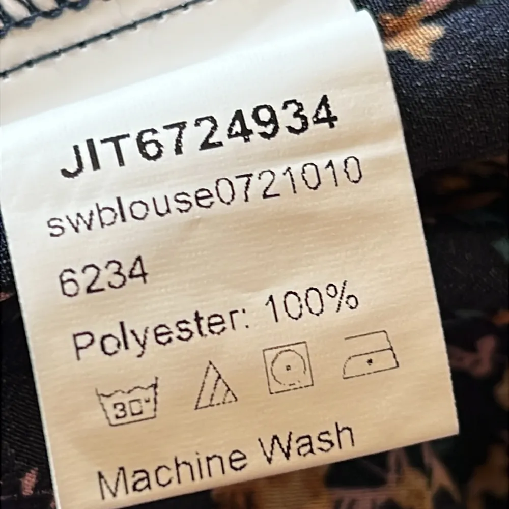 SHEIN Curve Navy Print Flutter Sleeve Stretch Smocked High Neck Top Size 4X - Image 9