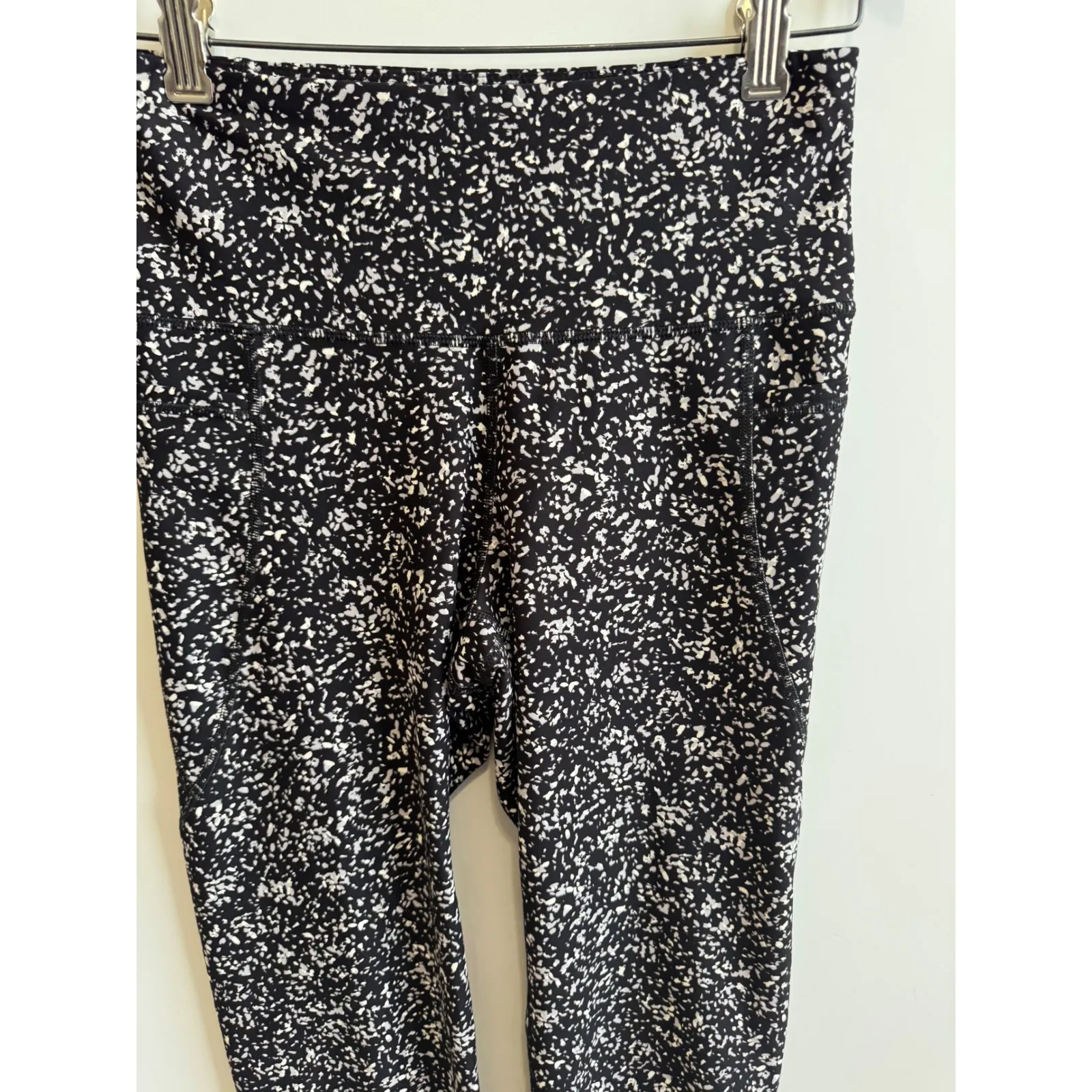 Old Navy Active PowerSoft Leggings Black‎ White Speckled Womens - Image 6