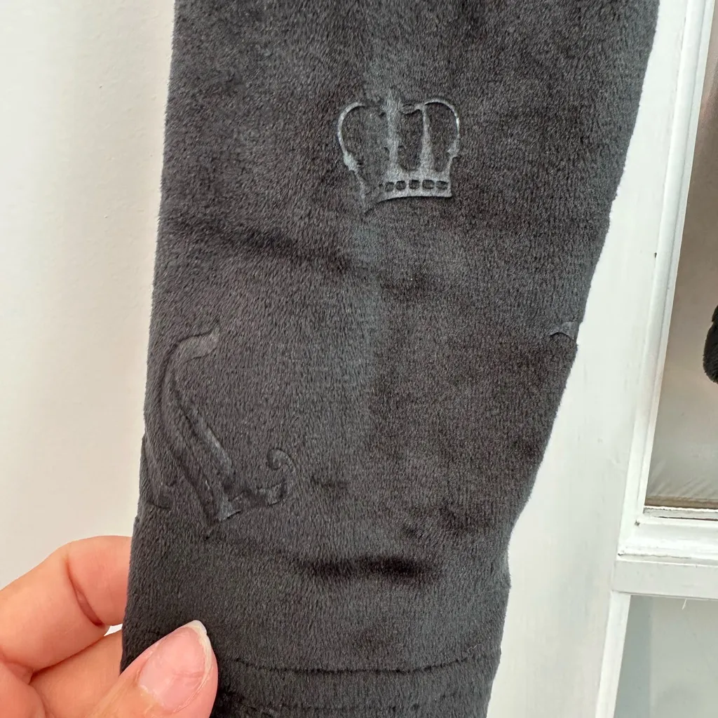 Juicy Couture Y2K Black Velvet Burnout Embossed Long Sleeve Sleepwear Top Size M - Image 6