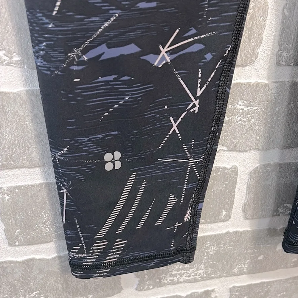 Sweaty Betty Zero Gravity Leggings Full Length Back zip & side pocket Size Large - Image 7