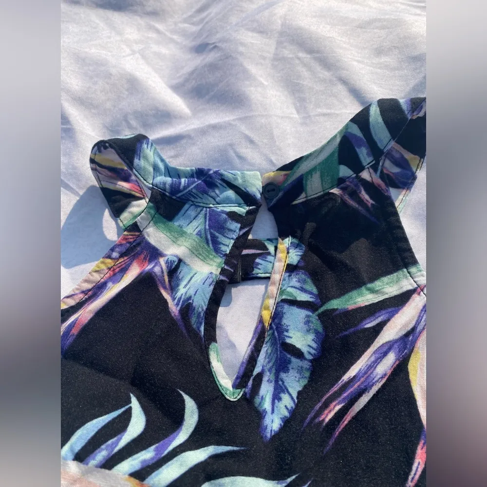 Divided  Floral Tank top - Image 4