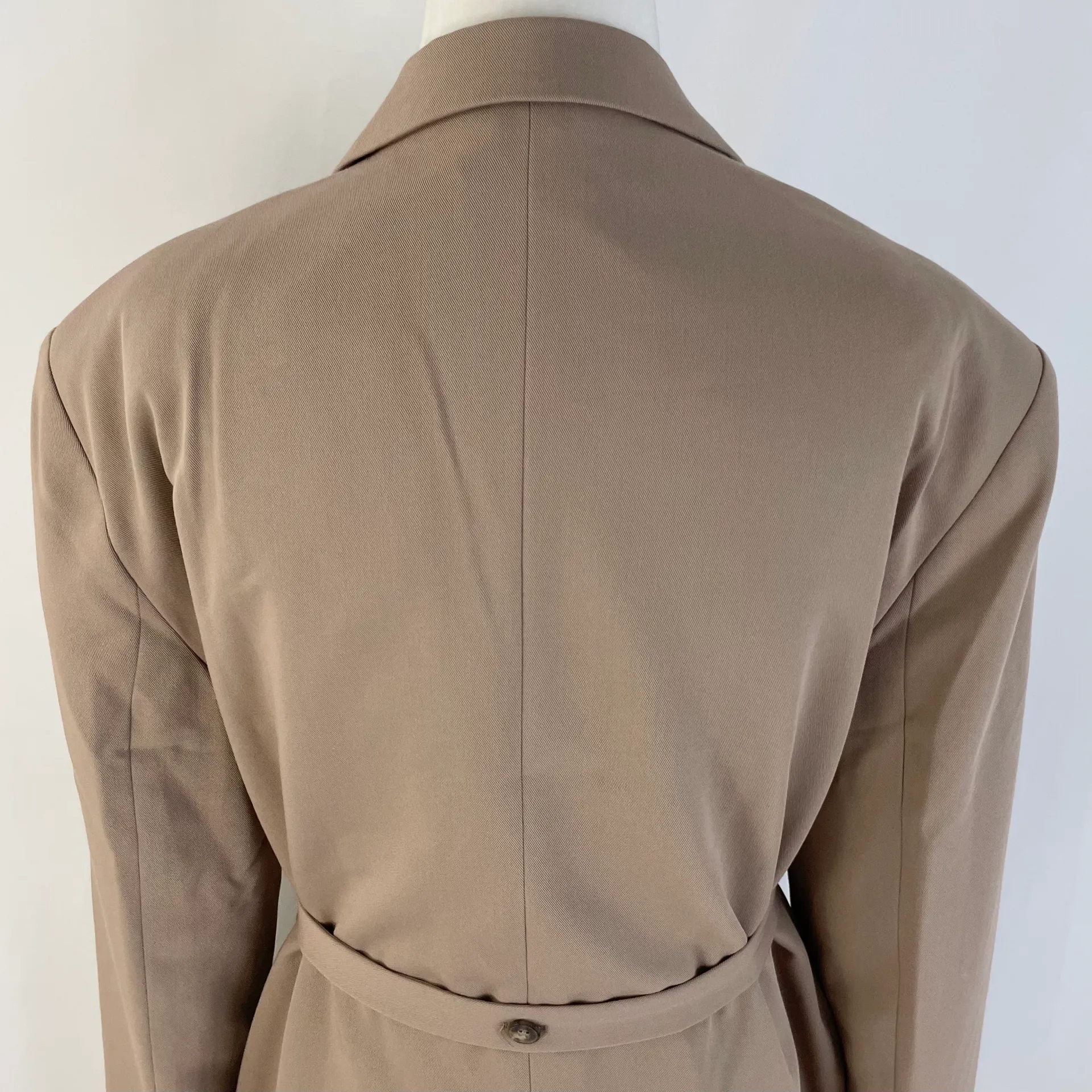 New  Belted Waist Long Blazer Tan Size 6 - Image 12