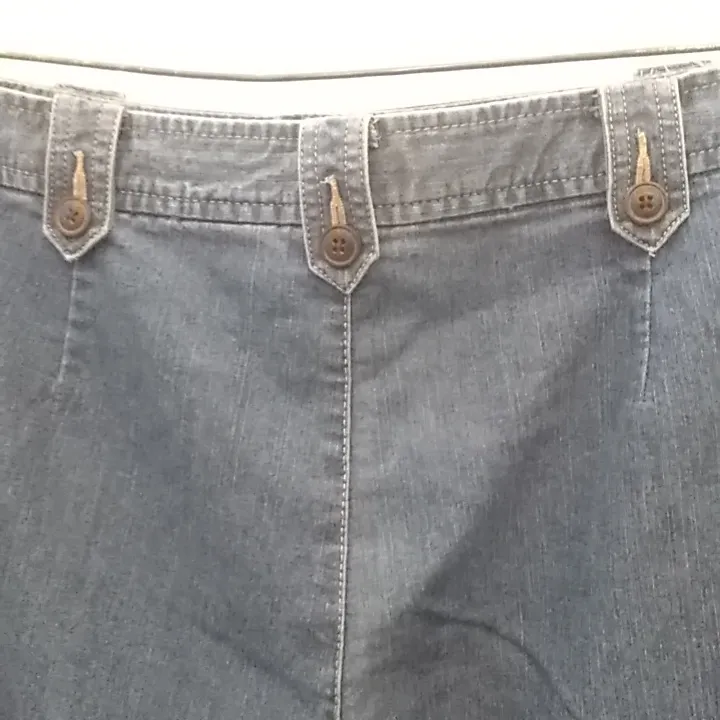 FINAL MARKDOWN White stag capris 10 - Image 10